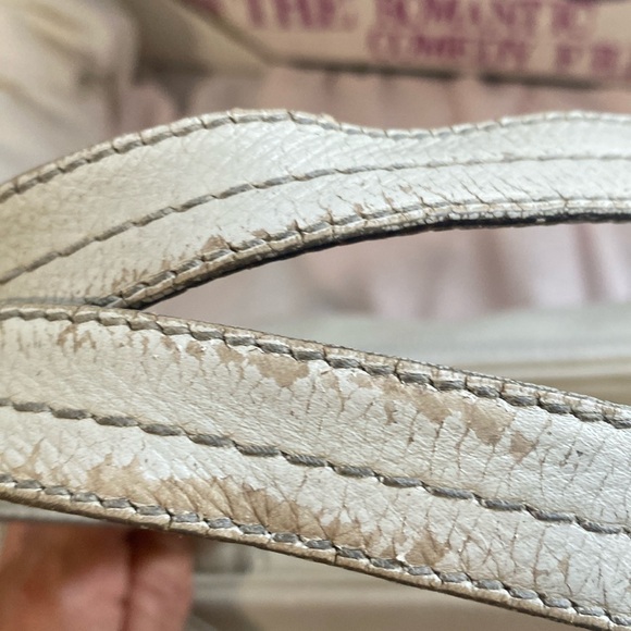 YVES SAINT LAURENT White Pebbled Leather Large Obi Bowler Bag w/ Zippered Pouch - Picture 11 of 16